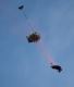 Foto von , Kategorie Flugshow Wingsuits-Springer - Fallschirmöffnung